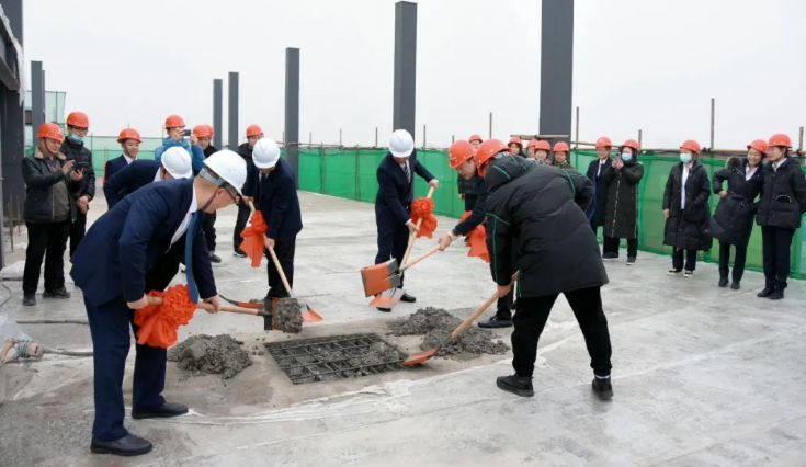 喜封金頂！思來生物研發(fā)生產(chǎn)基地封頂儀式順利舉行！